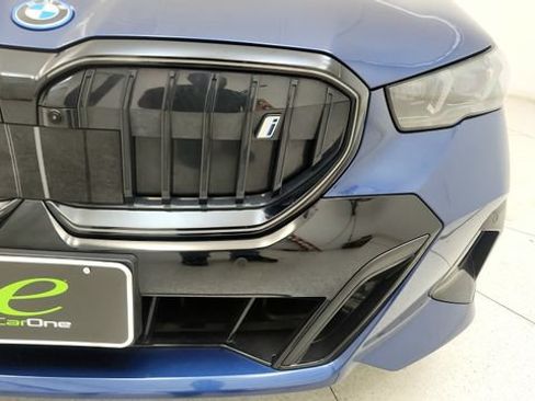 Used 2026 BMW i5 eDrive40 w/ M Sport Package AWD/4WD image 25