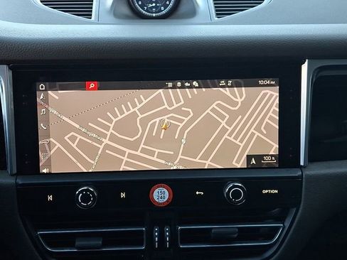 Certified 2023 Porsche Macan S image 21