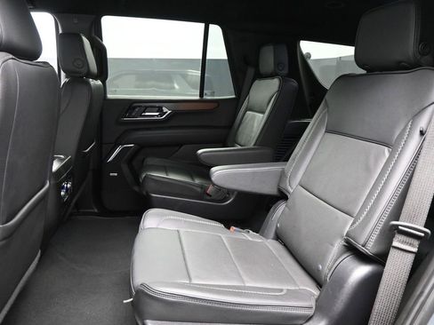 Used 2025 GMC Yukon Denali image 14