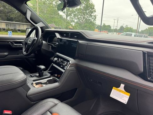 Certified 2023 GMC Sierra 1500 AT4 w/ Technology Package AWD/4WD image 24