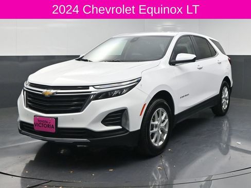 Used 2024 Chevrolet Equinox LT image 2