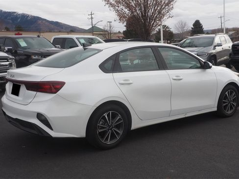 Used 2024 Kia Forte LXS image 5