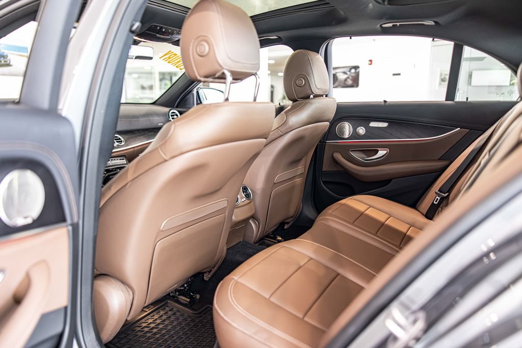 Used 2023 Mercedes-Benz E 450 4MATIC Sedan image 32