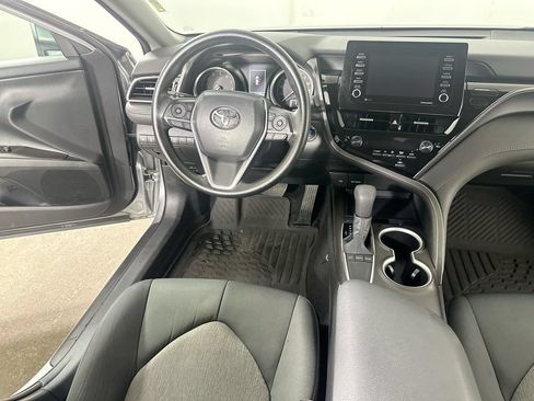 Used 2022 Toyota Camry LE w/ Convenience Package FWD image 19