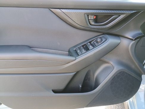 Used 2019 Subaru Crosstrek 2.0i Premium w/ Eyesight System image 10