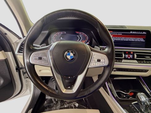 Used 2020 BMW X7 xDrive40i w/ Premium Package AWD/4WD image 13