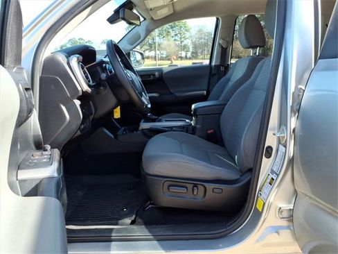 Used 2022 Toyota Tacoma TRD Sport image 14