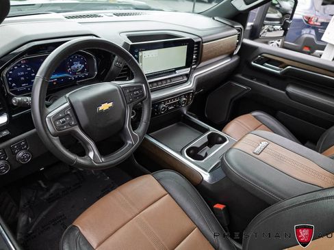 Used 2024 Chevrolet Silverado 2500 High Country w/ Technology Package AWD/4WD image 24