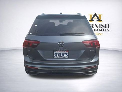 Certified 2023 Volkswagen Tiguan SE w/ Panoramic Sunroof Package AWD/4WD image 6