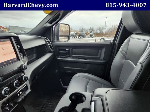 Used 2024 RAM 3500 Tradesman w/ Chrome Appearance Group image 14