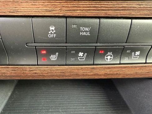 Used 2016 RAM 1500 Laramie w/ Convenience Group image 22