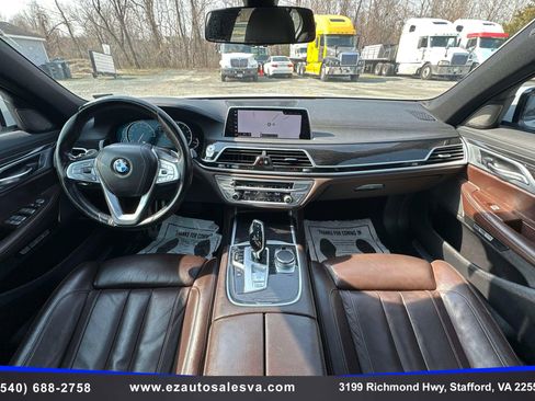 Used 2018 BMW 750i xDrive image 25