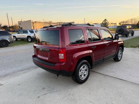 Used 2017 Jeep Patriot Sport image 5