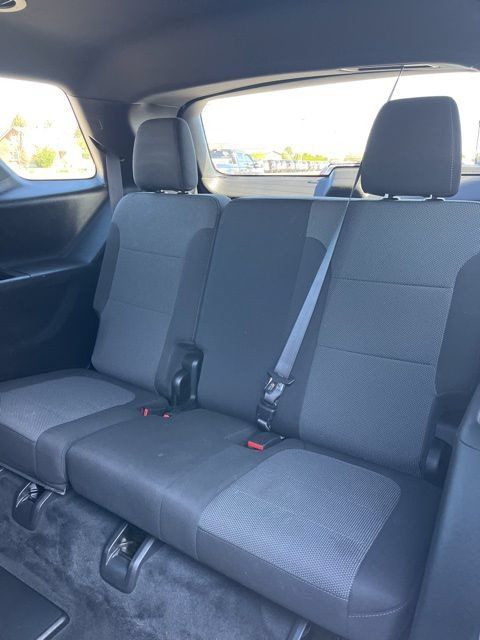 Used 2023 Chevrolet Traverse LT AWD/4WD image 28