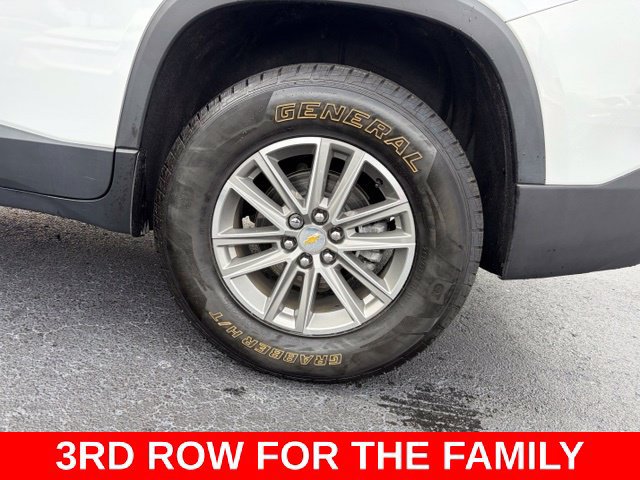 Used 2023 Chevrolet Traverse LS FWD image 10