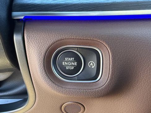 New 2026 Mercedes-Benz GLS 450 4MATIC image 25