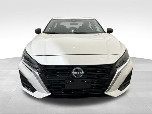 Used 2025 Nissan Altima 2.5 S image 9