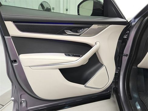 Used 2025 Jaguar F-PACE R-Dynamic S image 28