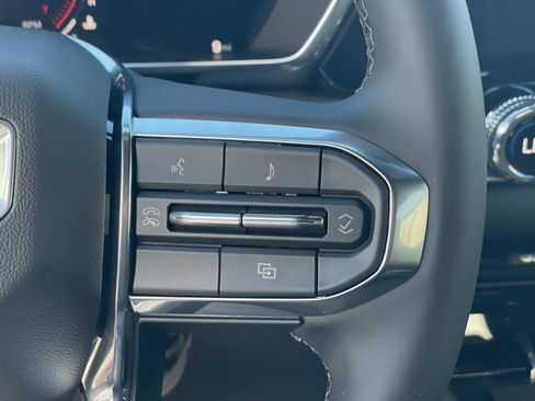 New 2026 GMC Canyon Elevation w/ Convenience Package image 12