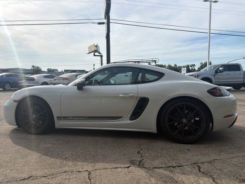 Used 2021 Porsche 718 Cayman RWD image 13