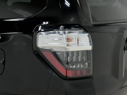 Used 2019 Toyota 4Runner Limited AWD/4WD image 36