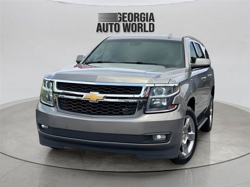 Used 2018 Chevrolet Tahoe LT w/ Luxury Package RWD image 1