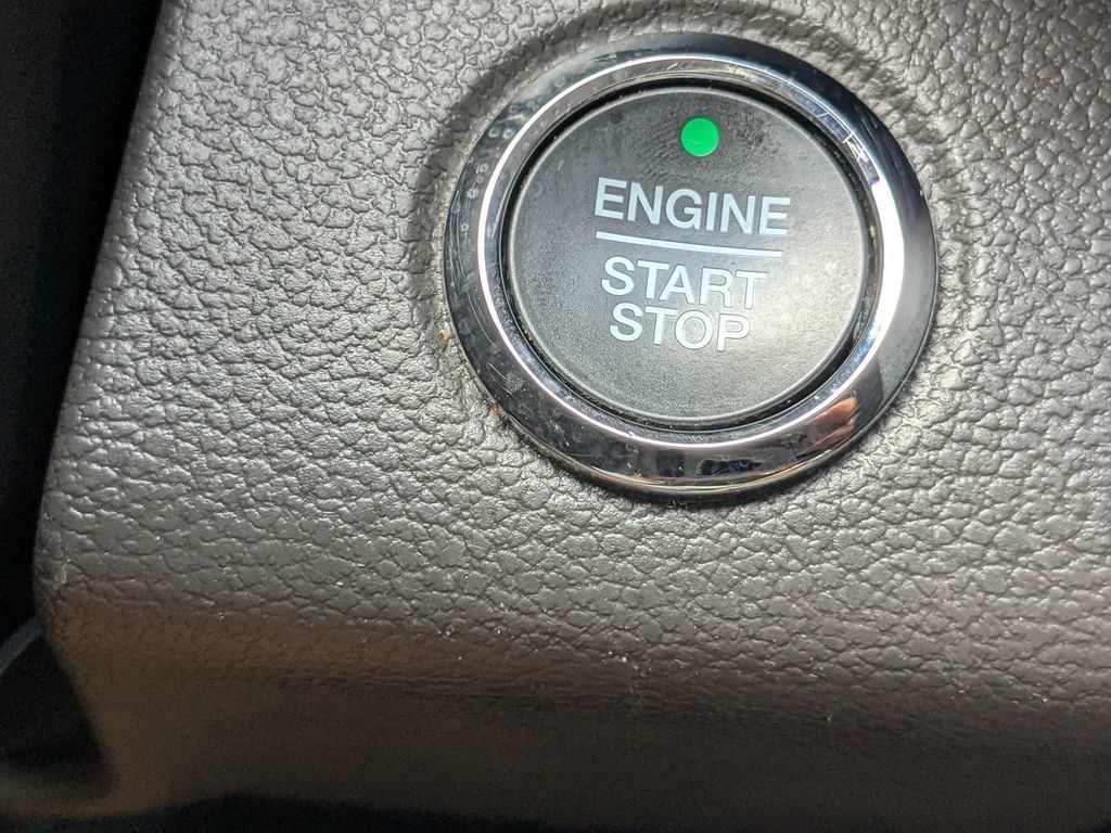 Used 2021 Ford Expedition Limited RWD image 26