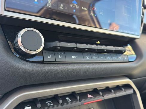 Used 2024 Toyota Tundra Limited image 25