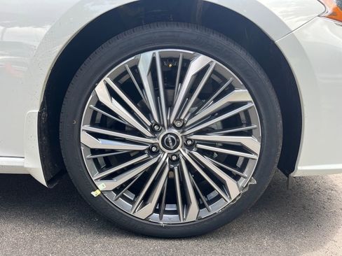 New 2025 Nissan Altima 2.5 SL image 11