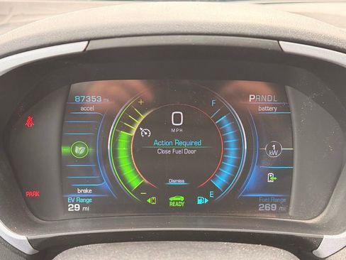 Used 2017 Chevrolet Volt LT w/ Comfort Package FWD image 14