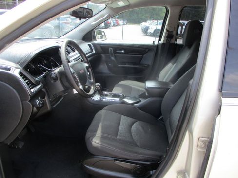 Used 2014 GMC Acadia SLE FWD image 12