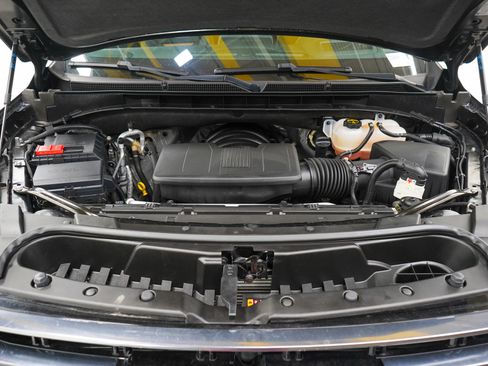 Used 2024 GMC Yukon XL AT4 w/ AT4 Premium Package AWD/4WD image 31
