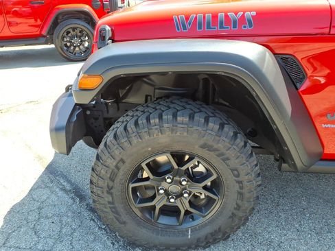 Used 2025 Jeep Wrangler Unlimited Sport S 4xe AWD/4WD image 4