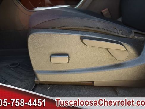 Used 2022 Chevrolet Colorado LT w/ Chrome Appearance Package AWD/4WD image 22