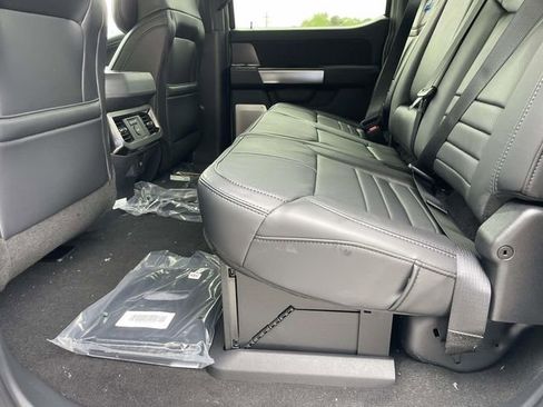 New 2026 Ford F250 Platinum AWD/4WD image 9