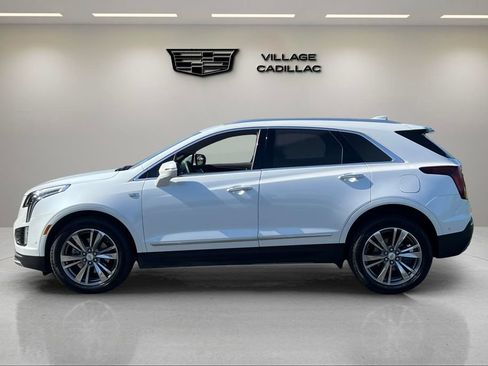 Used 2021 Cadillac XT5 Premium Luxury FWD image 2
