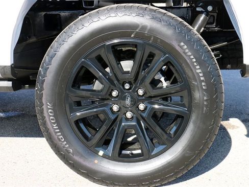 New 2025 Ford F150 Platinum w/ Equipment Group 702A High image 9