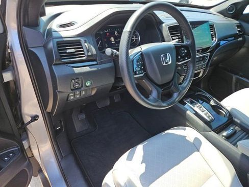 Used 2023 Honda Passport Elite image 16