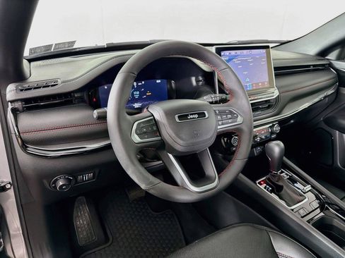Used 2023 Jeep Compass Trailhawk w/ Trailhawk Elite Group AWD/4WD image 16
