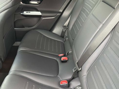 Certified 2025 Mercedes-Benz GLC 300 4MATIC image 12