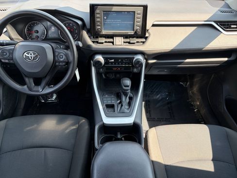 Certified 2022 Toyota RAV4 LE AWD/4WD image 24