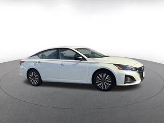 Used 2025 Nissan Altima 2.5 SV FWD video 2