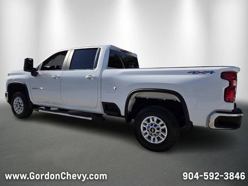 Used 2025 Chevrolet Silverado 2500 LT w/ Convenience Package image 3