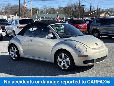 Used 2009 Volkswagen Beetle Blush image 2