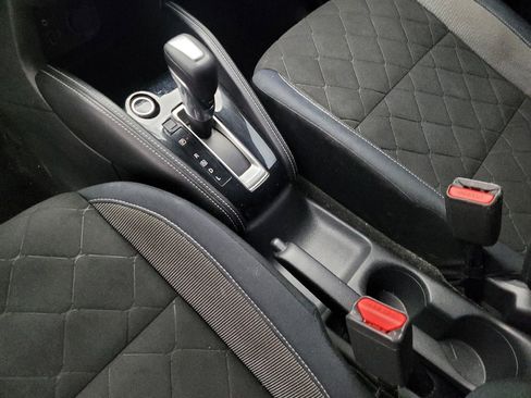 Used 2018 Nissan Kicks S image 26