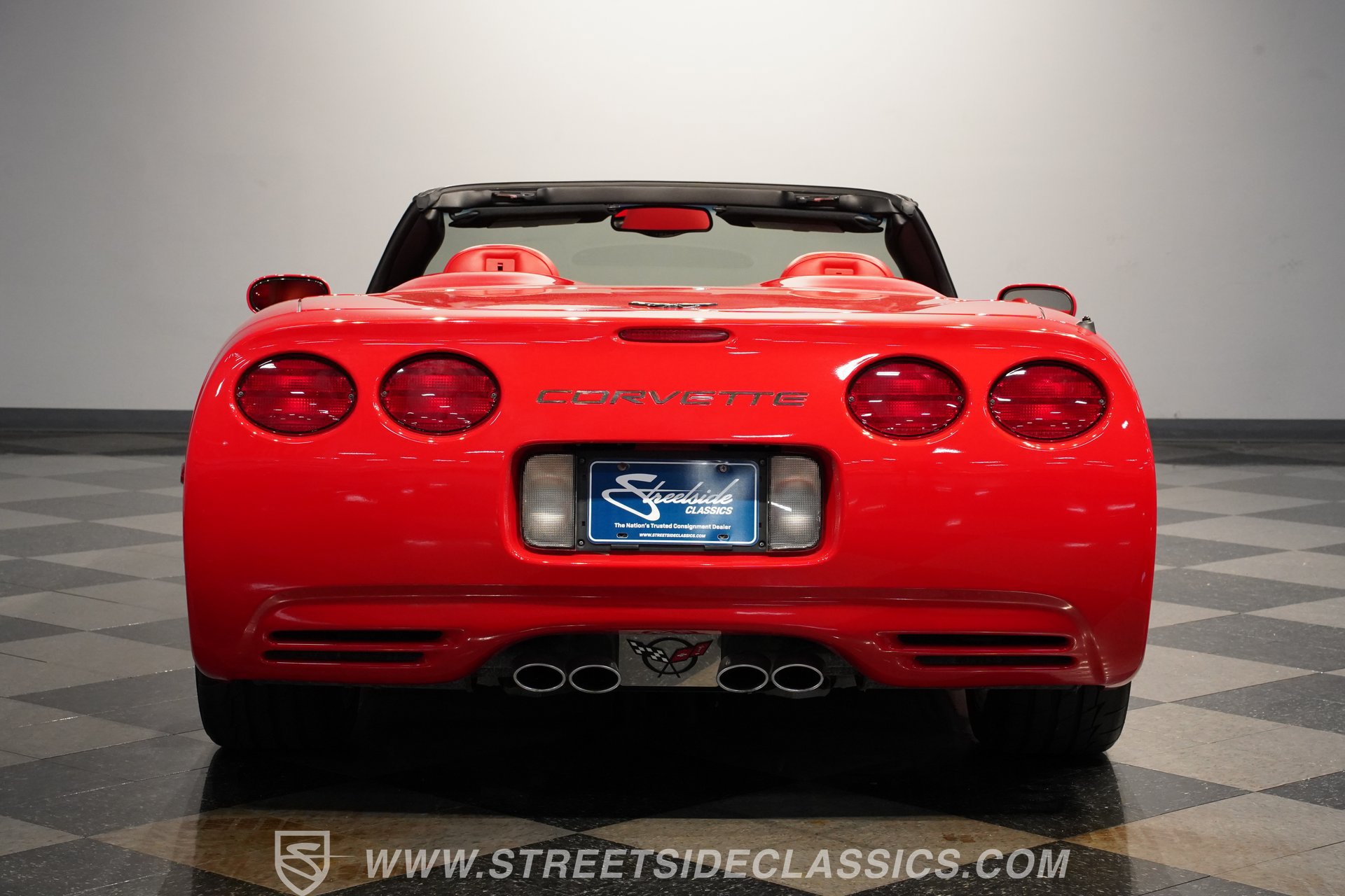 Used 2004 Chevrolet Corvette Convertible w/ Preferred Equipment Group RWD image 11