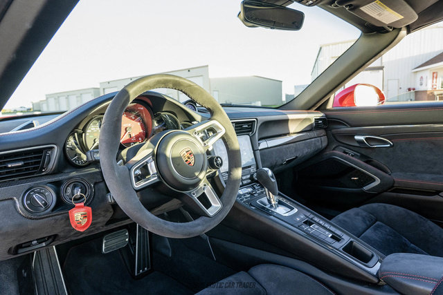 Used 2018 Porsche 911 Targa 4 GTS AWD/4WD image 25