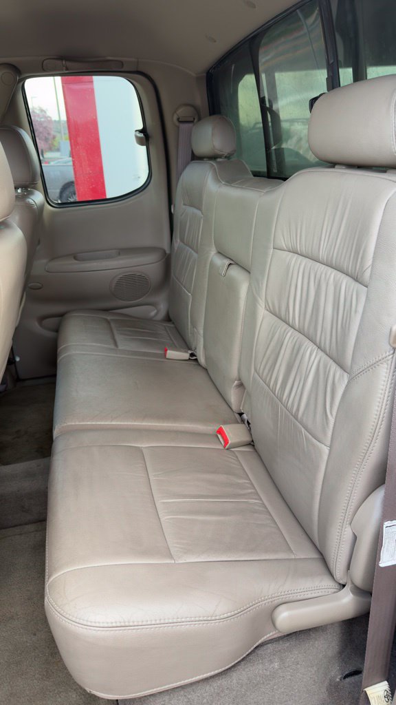 Used 2001 Toyota Tundra Limited w/ Off-Road Pkg AWD/4WD image 8