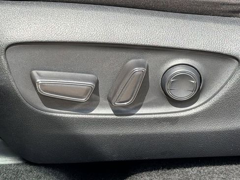 Used 2024 Toyota RAV4 XLE FWD image 28