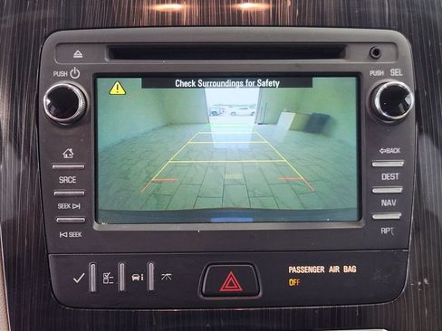 Used 2017 Chevrolet Traverse LT FWD image 13